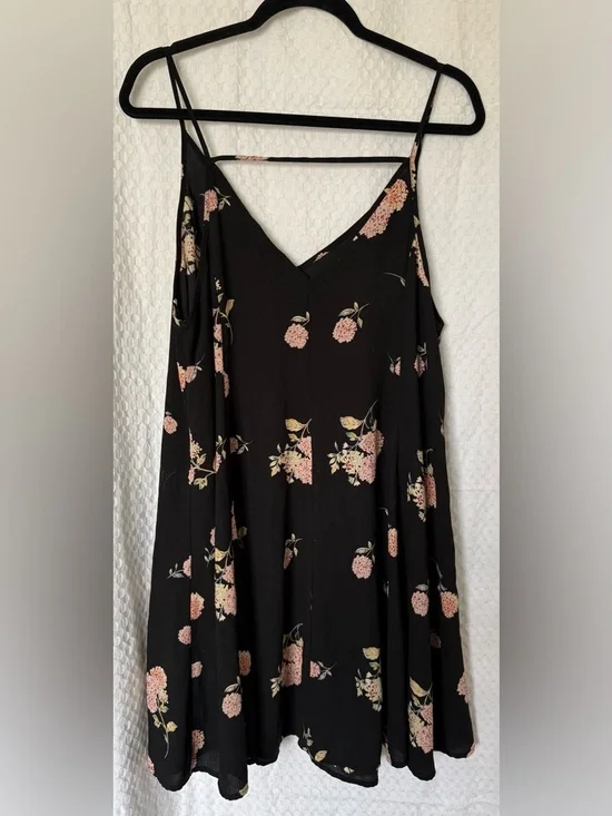 Lush Black Floral Mini Dress Women’s XL Flowy Strappy Swing - Picture 2 of 5